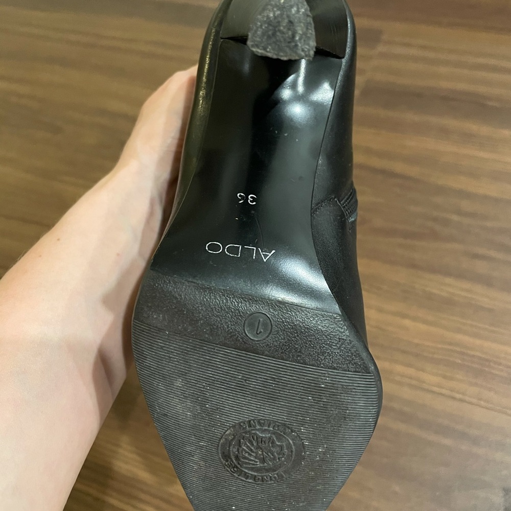 Boots - Picture 3 of 7